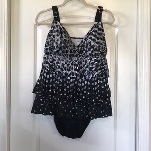 Croft & Barrow black and white swimsuit